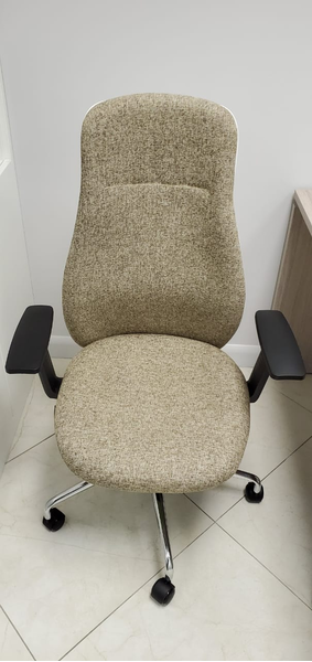 Офисное кресло Milan