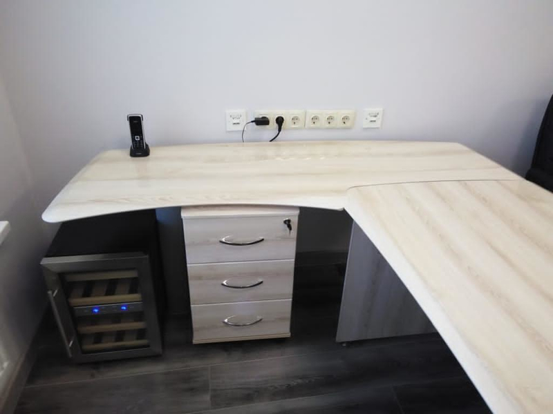 Кабинет Консул лак